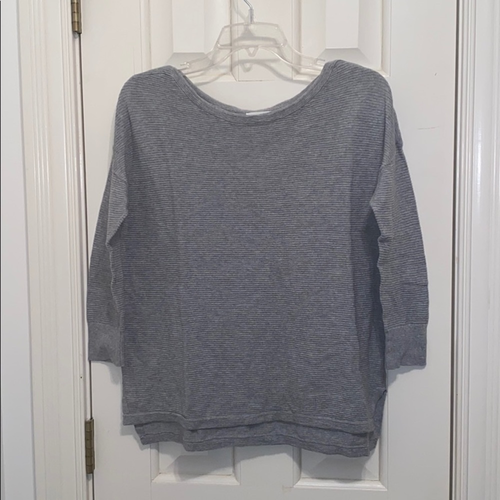 Old Navy long sleeve ribbed t shirt - Picture 1 of 3
